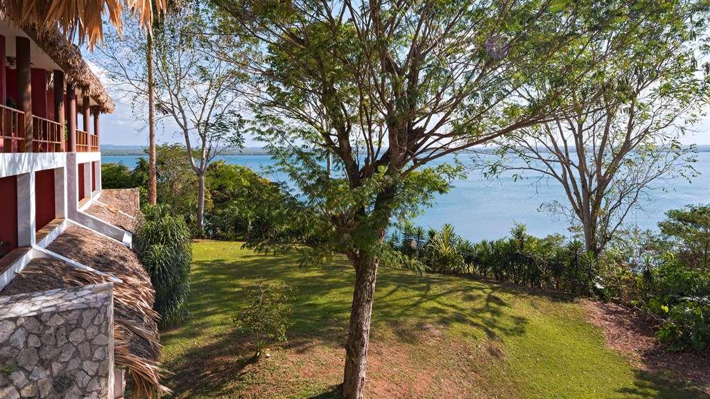 فندق Camino Real Tikal‎ إل ريماتي المظهر الخارجي الصورة