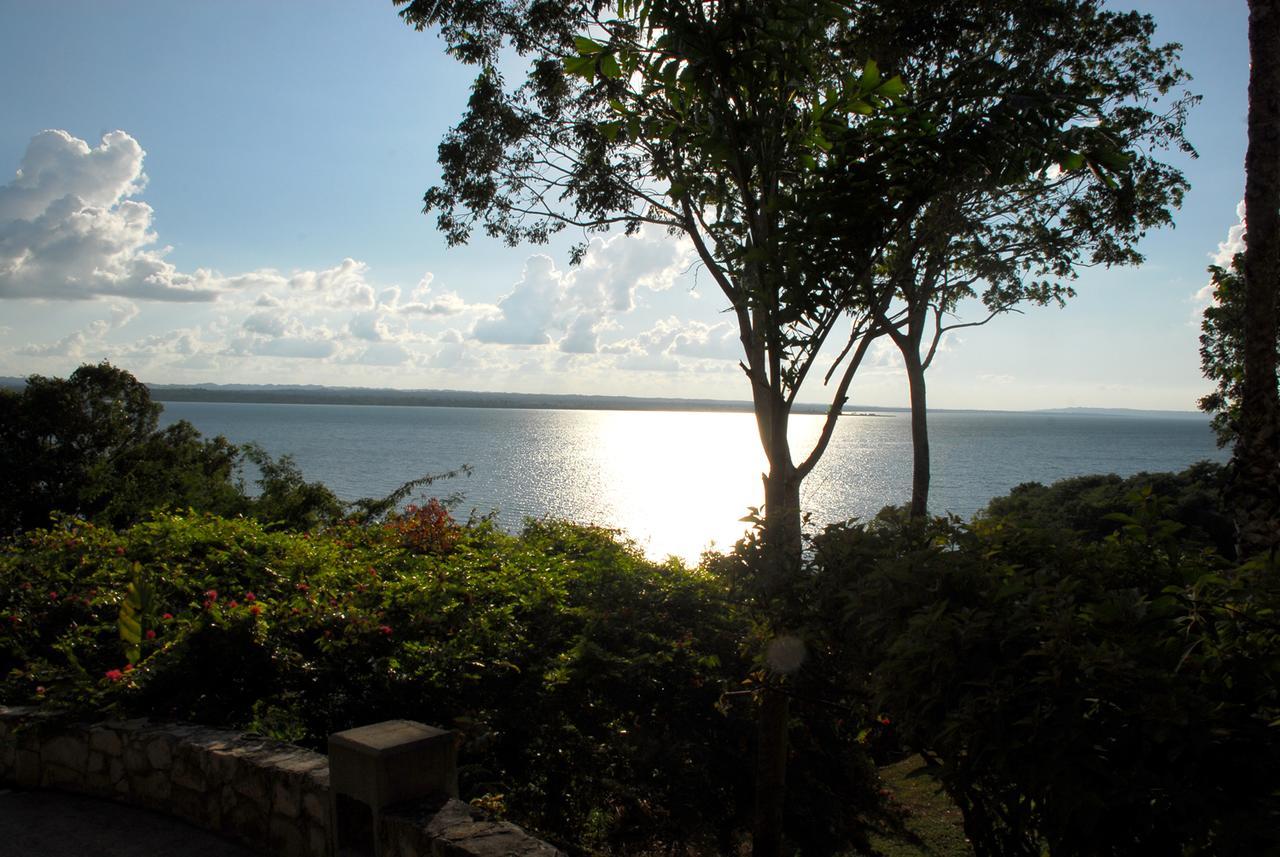 فندق Camino Real Tikal‎ إل ريماتي المظهر الخارجي الصورة